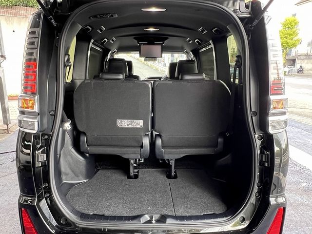 TOYOTA VOXY HYBRID 2021 Image 31