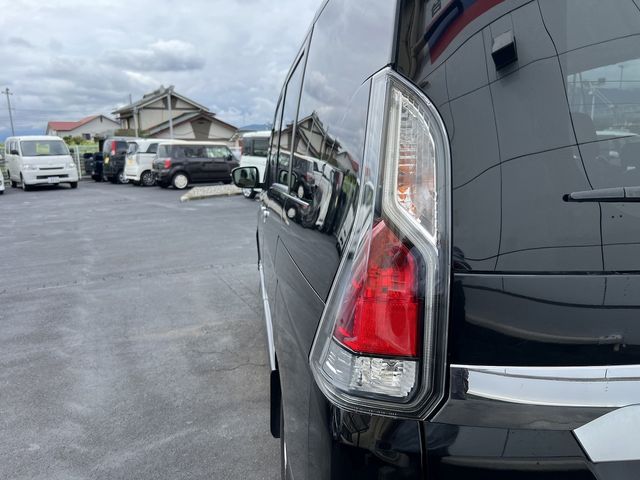 NISSAN SERENA  S-HYBRID 2017 Image 31