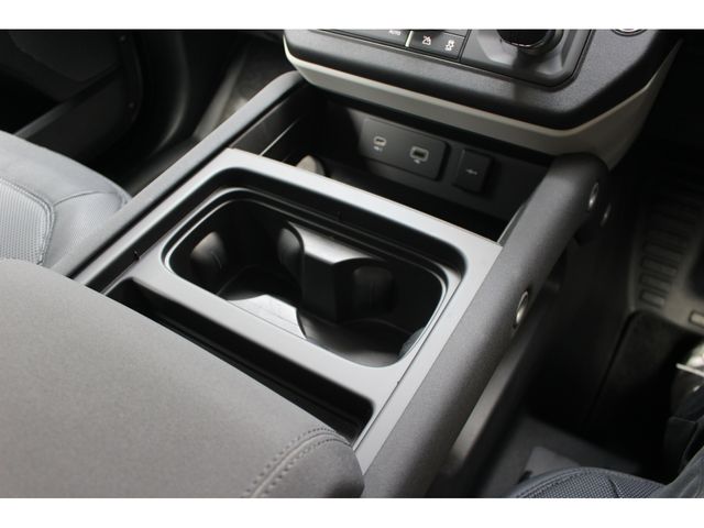 ROVER DEFENDER 2023 Image 31