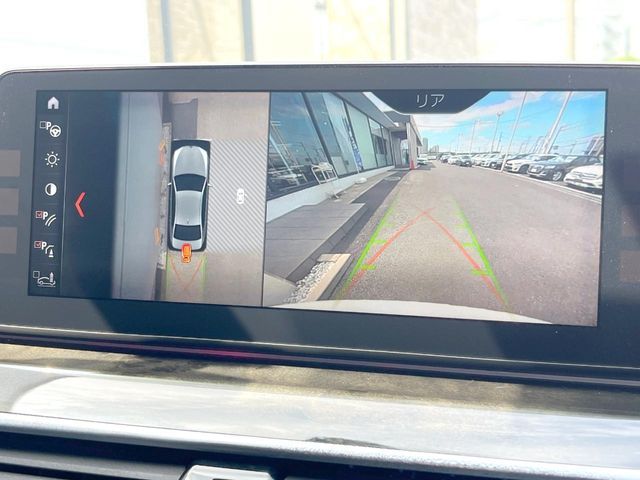 BMW 5SERIES SEDAN 2018 Image 31