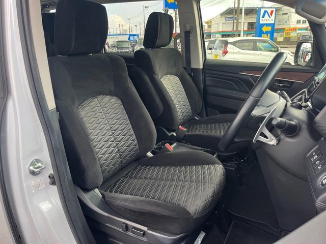 MITSUBISHI DELICA D:5 4WD 2023 Image 31