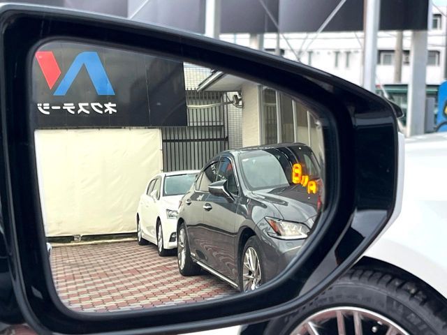 TOYOTA LEXUS LS500 4WD 2018 Image 31