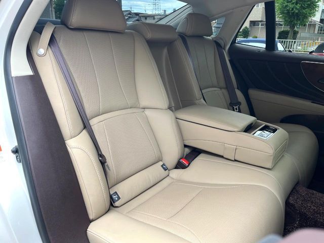 TOYOTA LEXUS LS500 4WD 2018 Image 31