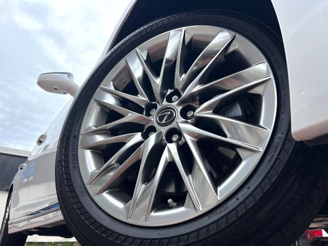 TOYOTA LEXUS LS500 4WD 2018 Image 31