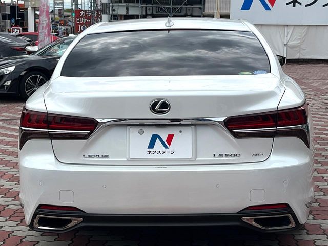 TOYOTA LEXUS LS500 4WD 2018 Image 31