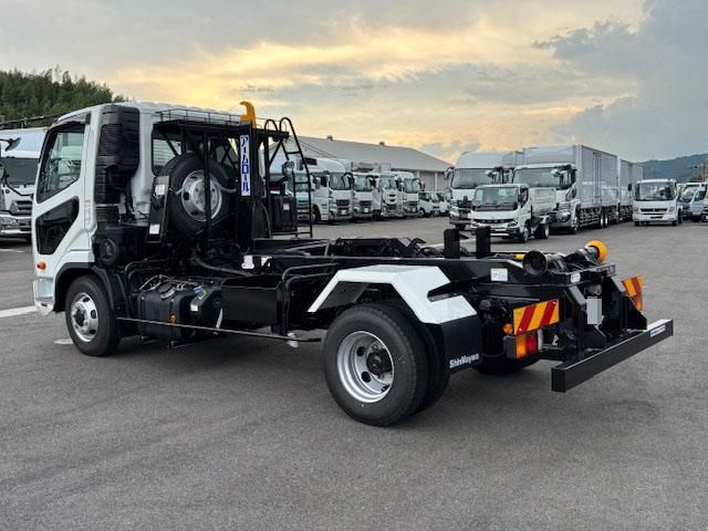 MITSUBISHI FUSOU FIGHTER 2025 Image 31