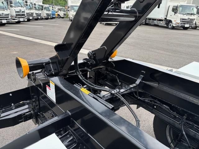 MITSUBISHI FUSOU FIGHTER 2025 Image 31