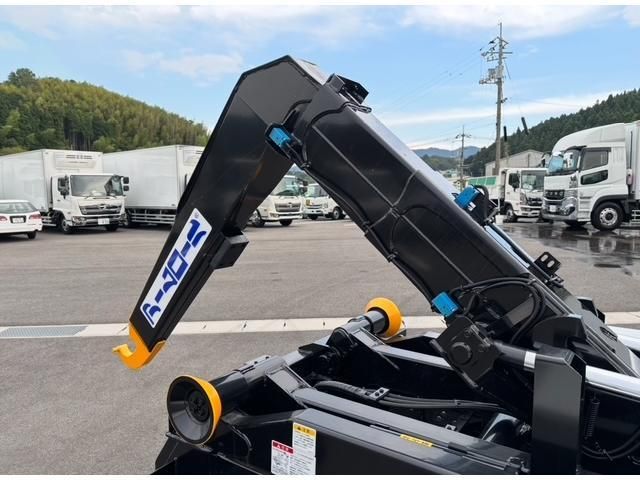 MITSUBISHI FUSOU FIGHTER 2025 Image 31