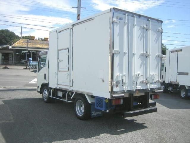 ISUZU ELF 2017 Image 31