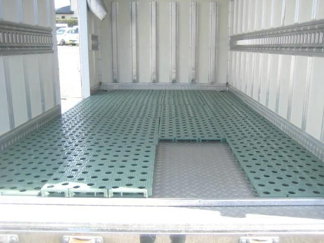 ISUZU ELF 2017 Image 31