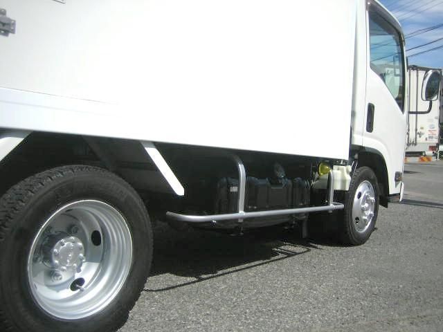 ISUZU ELF 2017 Image 31