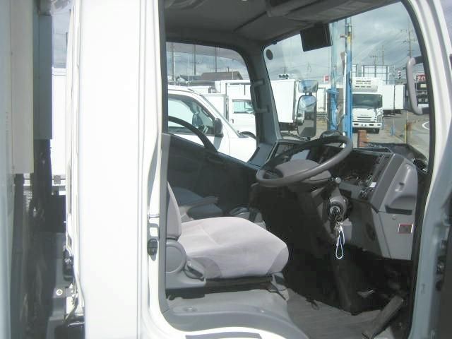 ISUZU ELF 2017 Image 31