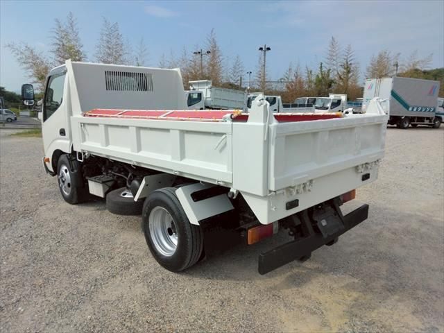 HINO DUTRO 2012 Image 31