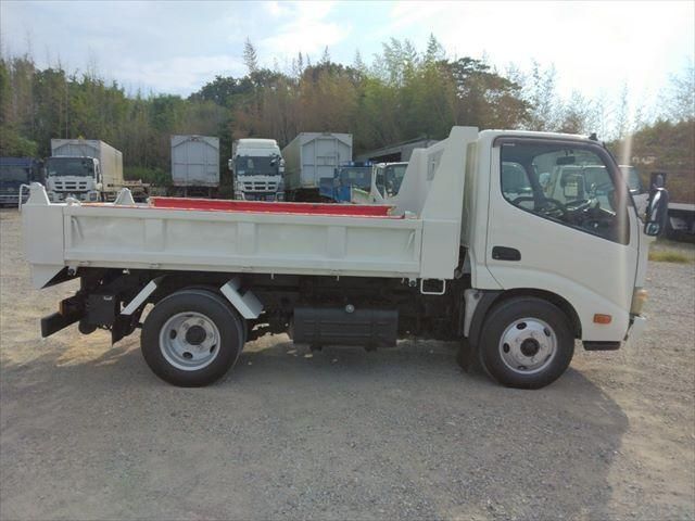 HINO DUTRO 2012 Image 31