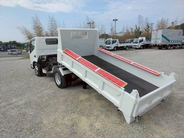 HINO DUTRO 2012 Image 31