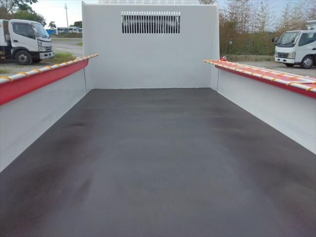 HINO DUTRO 2012 Image 31