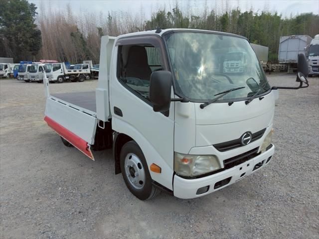 HINO DUTRO 2012 Image 31