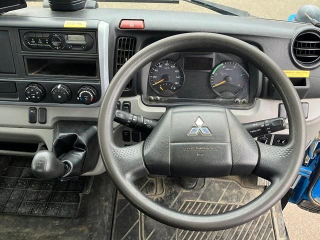 MITSUBISHI CANTER 2018 Image 31