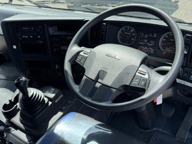 ISUZU GIGA 2018 Image 31