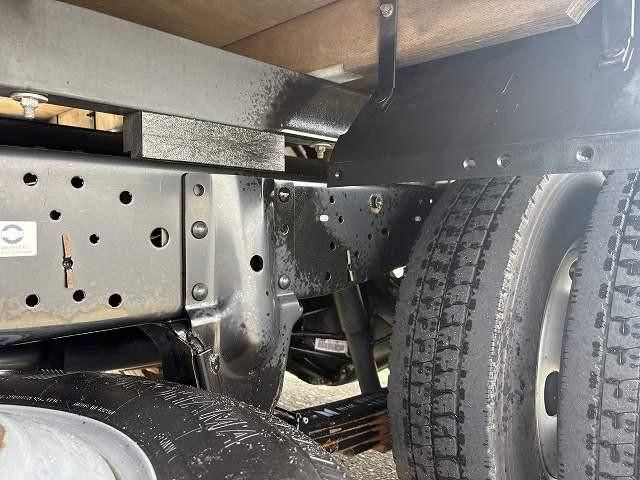 ISUZU ELF 2018 Image 31