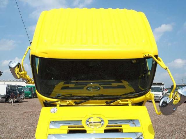 HINO PROFIA 2012 Image 31