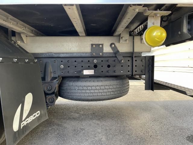 MITSUBISHI CANTER 2016 Image 31