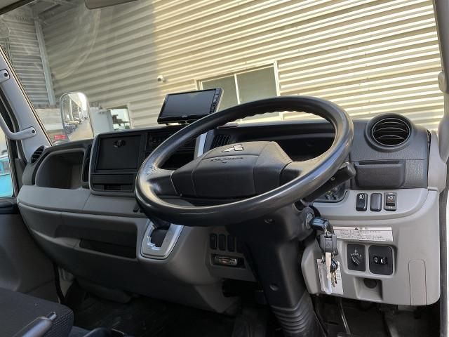 MITSUBISHI CANTER 2016 Image 31