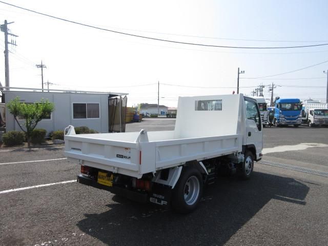 ISUZU ELF 2025 Image 31