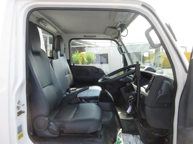 ISUZU ELF 2025 Image 31