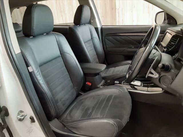 MITSUBISHI OUTLANDER PHEV 2015 Image 31