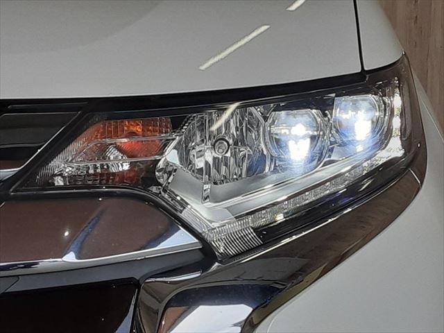 MITSUBISHI OUTLANDER PHEV 2015 Image 31