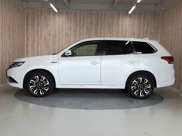 MITSUBISHI OUTLANDER PHEV 2015 Image 31