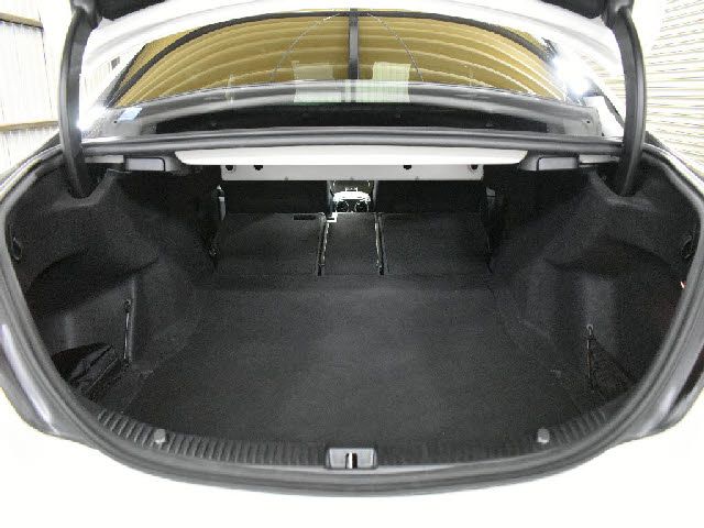 MERCEDES BENZ C CLAS 2019 Image 31