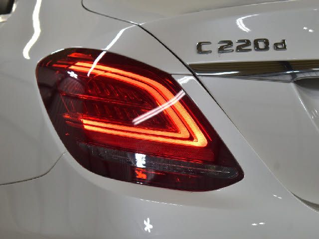 MERCEDES BENZ C CLAS 2019 Image 31