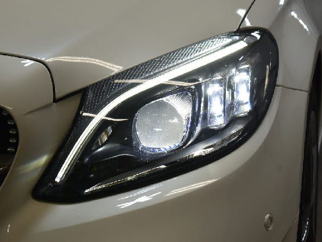 MERCEDES BENZ C CLAS 2019 Image 31