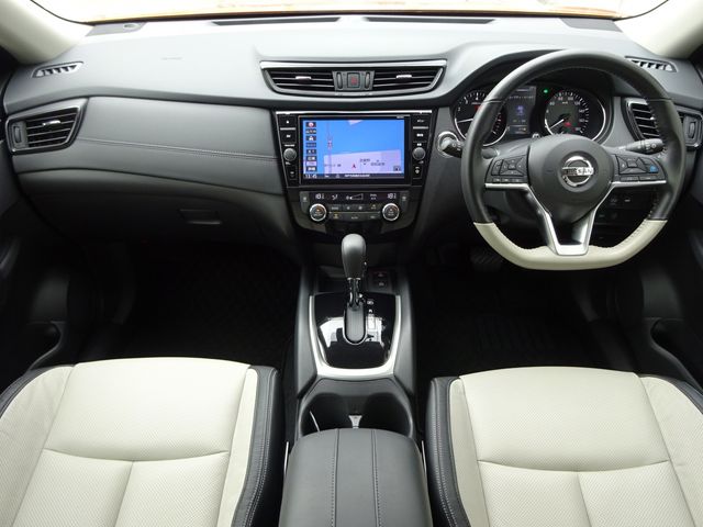 NISSAN X-TRAIL 2WD 2018 Image 31