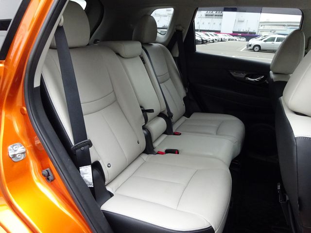 NISSAN X-TRAIL 2WD 2018 Image 31