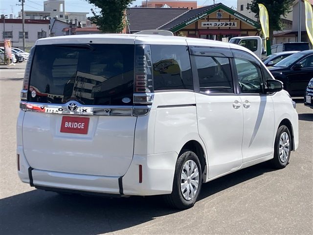 TOYOTA VOXY 4WD 2018 Image 31