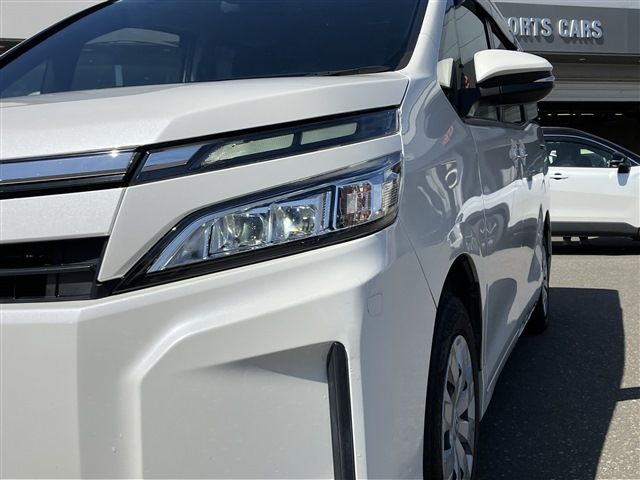 TOYOTA VOXY 4WD 2018 Image 31