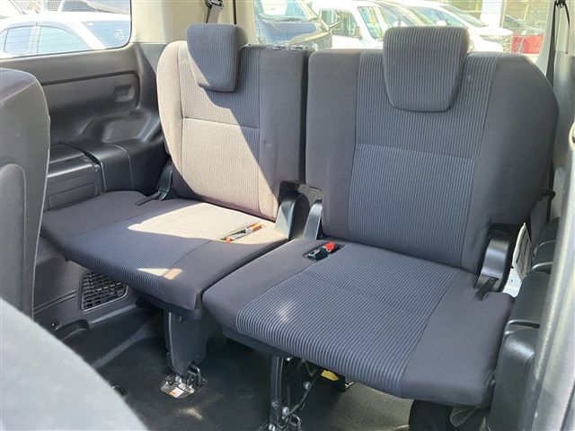 TOYOTA VOXY 4WD 2018 Image 31