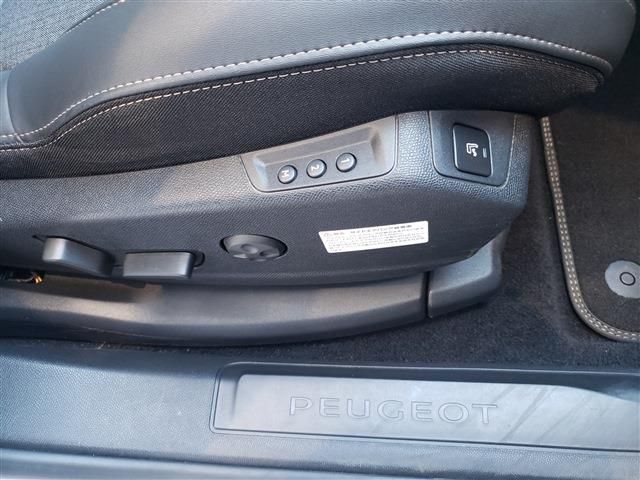 PEUGEOT 5008 2020 Image 31