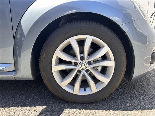 VOLKSWAGEN THE BEETL 2019 Image 31