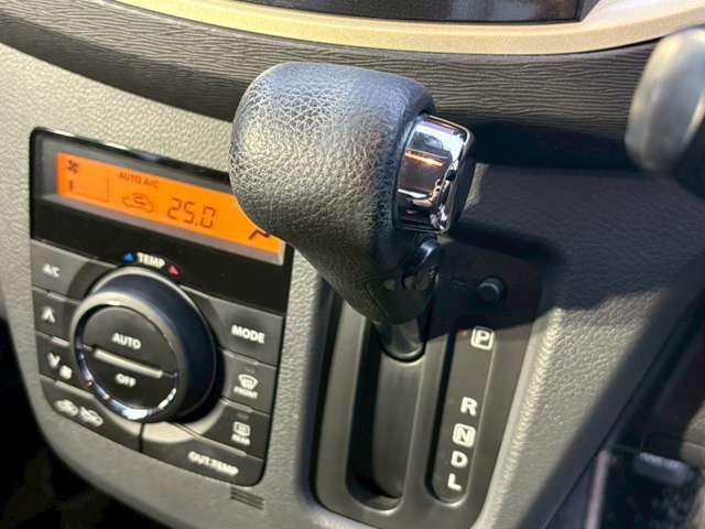 SUZUKI WAGON R STINGRAY 2014 Image 31