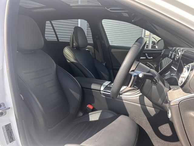 MERCEDES BENZ C CLAS 2022 Image 31