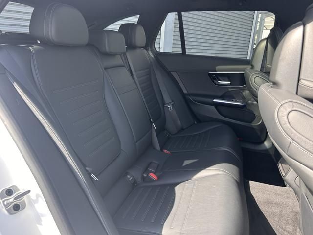 MERCEDES BENZ C CLAS 2022 Image 31