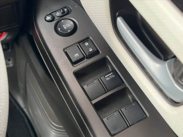 HONDA N BOX 2022 Image 31