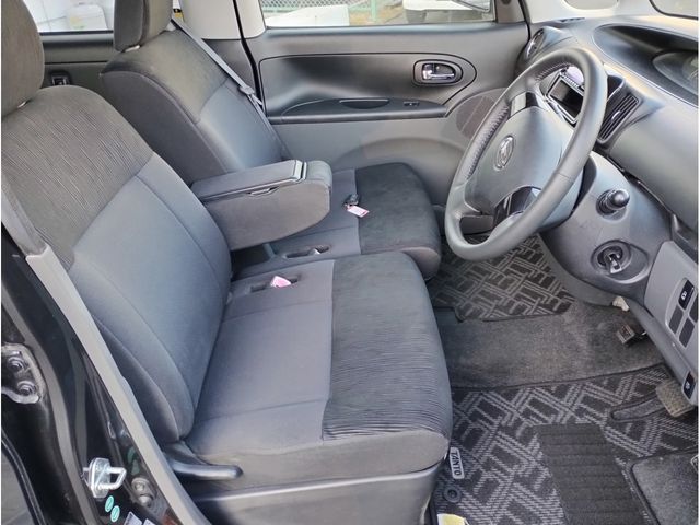 DAIHATSU TANTO CUSTOM 2010 Image 31