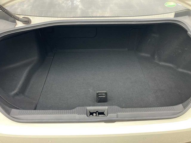 TOYOTA CROWN SEDAN HYBRID 2018 Image 31