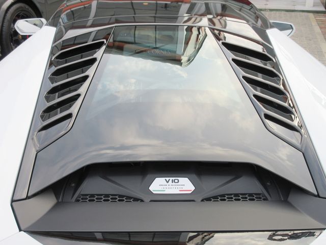 LAMBORGHINI HURACAN 2023 Image 31