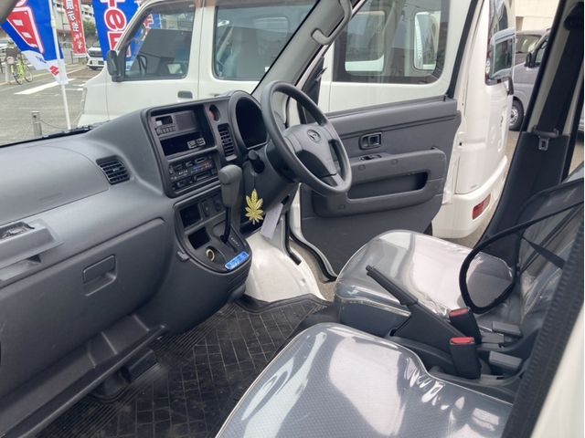DAIHATSU HIJET CARGO 2017 Image 31